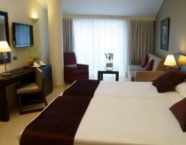 Los mejores precios en Centric Atiram Hotel